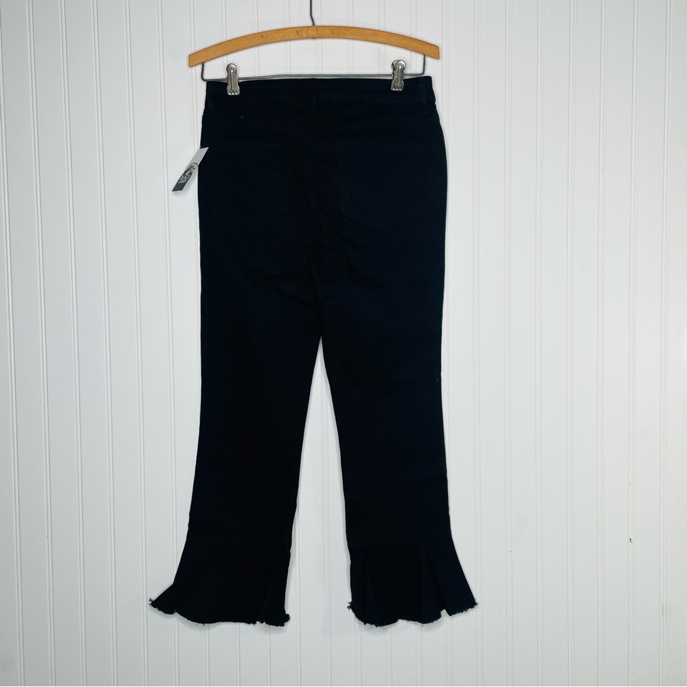Black Daisy Cha Cha Flare Cropped Jeans - Picture 5 of 7